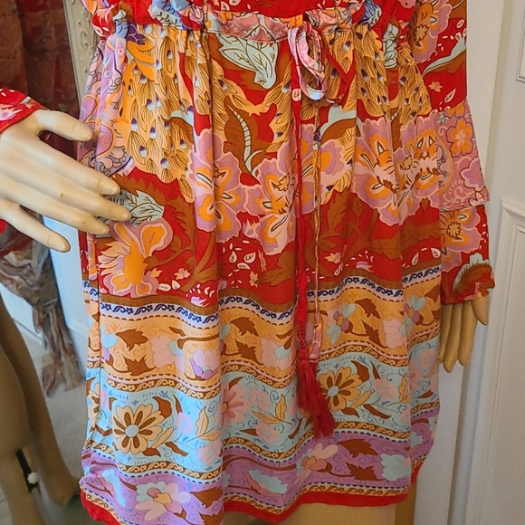 Everkaki Floral Dress - Picture 3 of 16